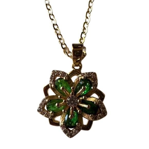Floral necklaces with adjustable clasp, spinner design with peekaboo petals - Picture 2 of 6